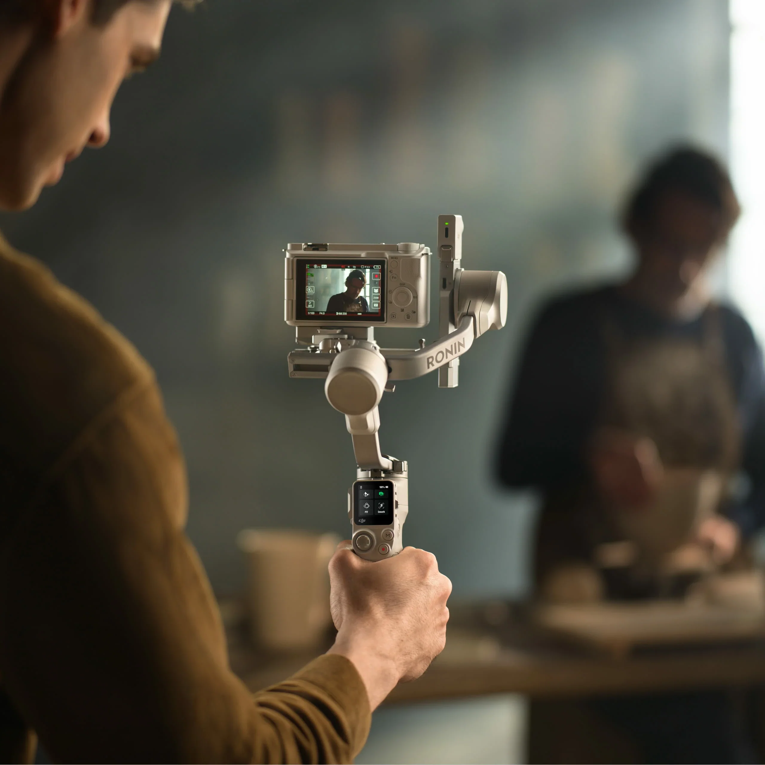 DJI RS 4 Mini Combo - Image 3