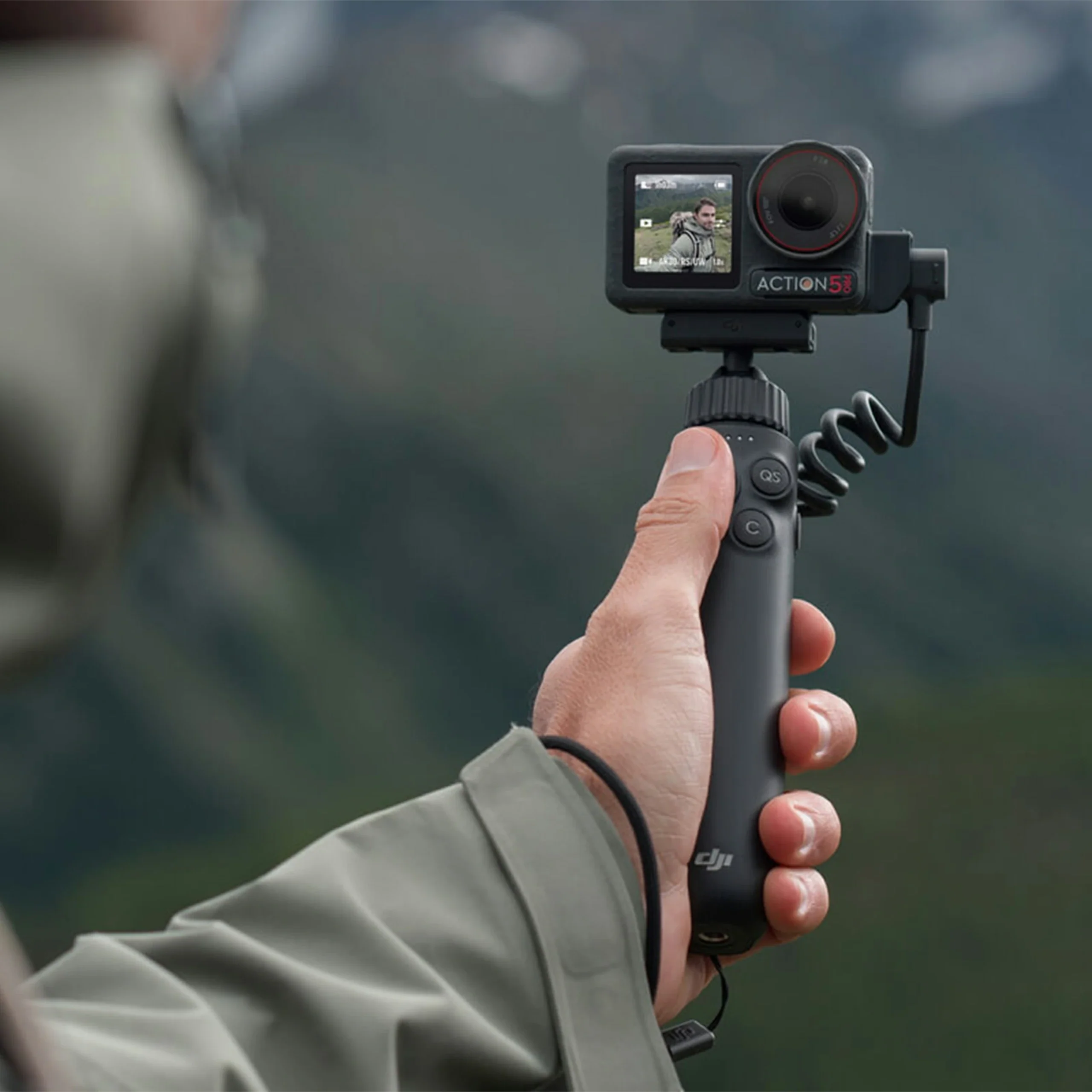 Osmo Action Multifunctional Charging Handle